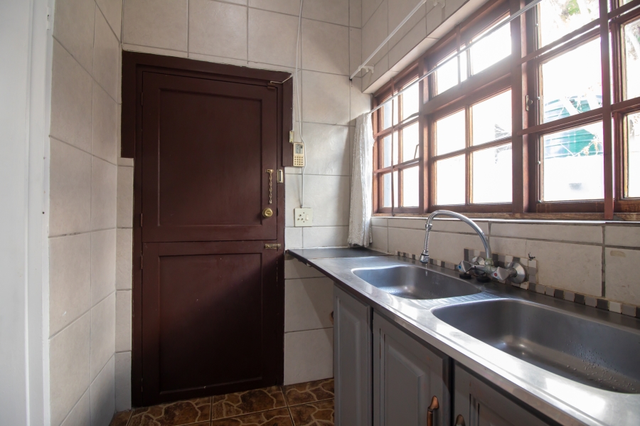 To Let 3 Bedroom Property for Rent in Geelhoutpark North West